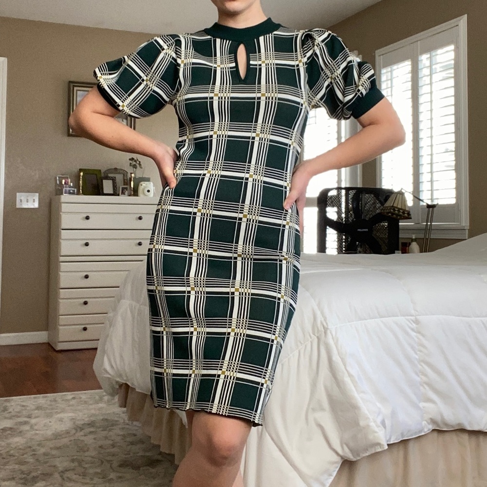 NWT New York & Company plaid puff sleeve dress - Picture 5 of 5